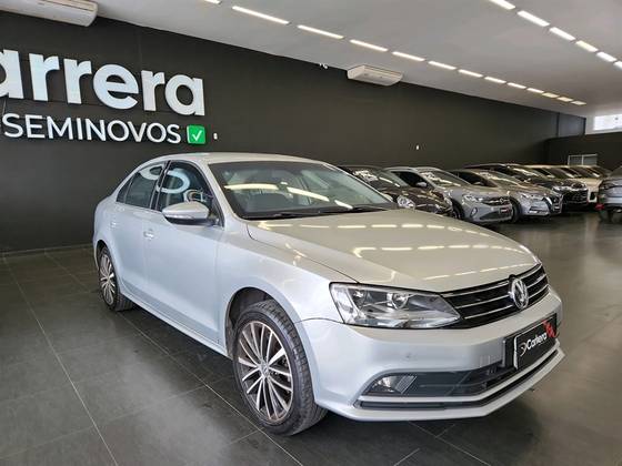 VOLKSWAGEN JETTA 2.0 TSI HIGHLINE 211CV GASOLINA 4P TIPTRONIC VOLKSWAGEN JETTA 2.0 TSI HIGHLINE 211CV GASOLINA 4P TIPTRONIC